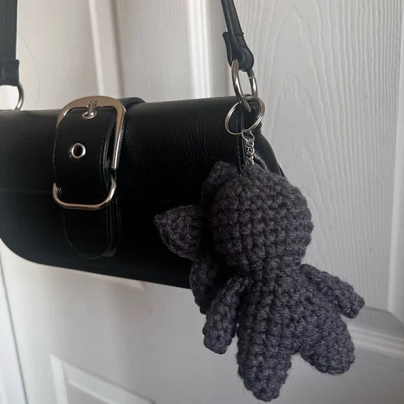 Custom handmade stranger things crochet keychain - Picture 2 of 2